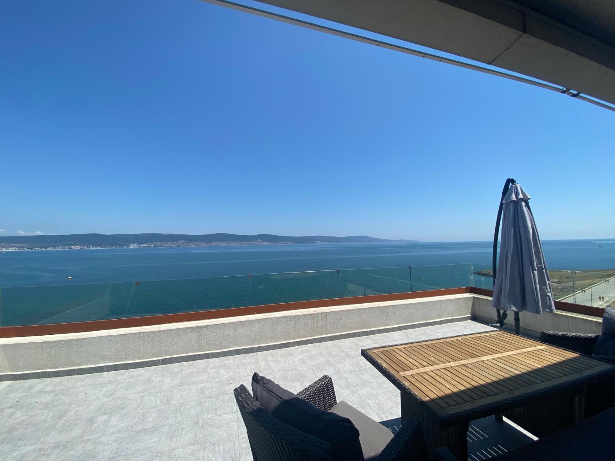 Paradiso 'В' 607 Large Luxury Apartment 네세부르 외부 사진